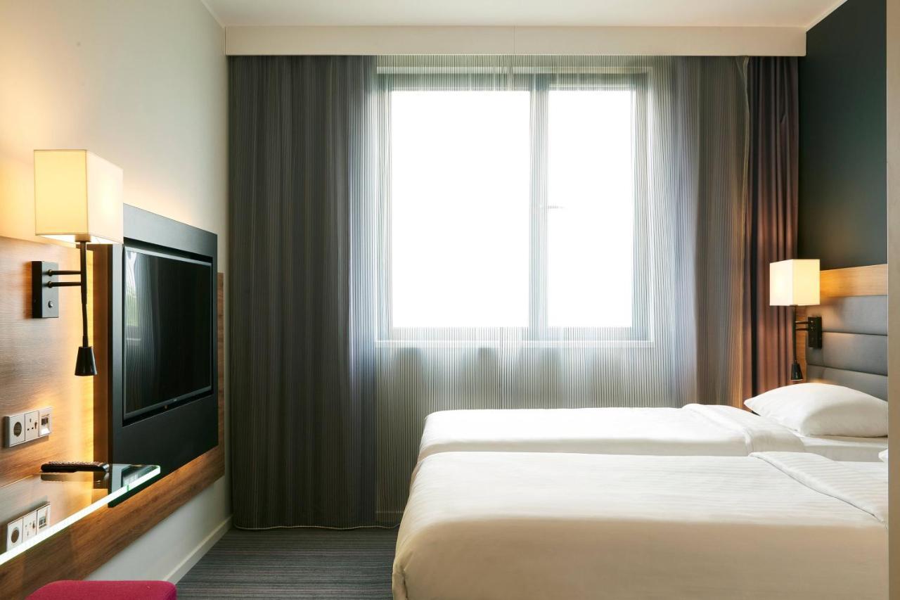 Moxy Tweepersoonskamer met 2 Aparte Bedden