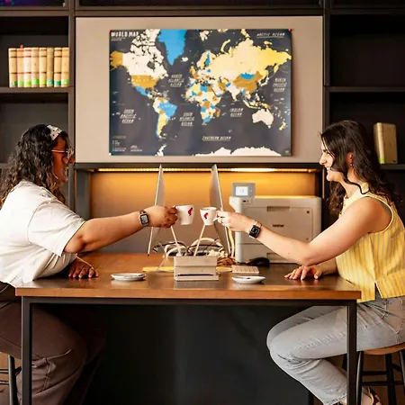 Moxy Paris Charles de Gaulle Airport-3