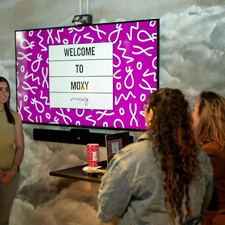 Moxy Paris Charles De Gaulle Airport-3